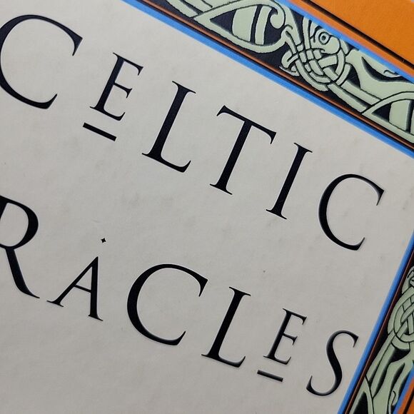 The Celtic Book Lot of 2 Book of the Dead: A Guide for Your Voyage + Oracles - Picture 11 of 13